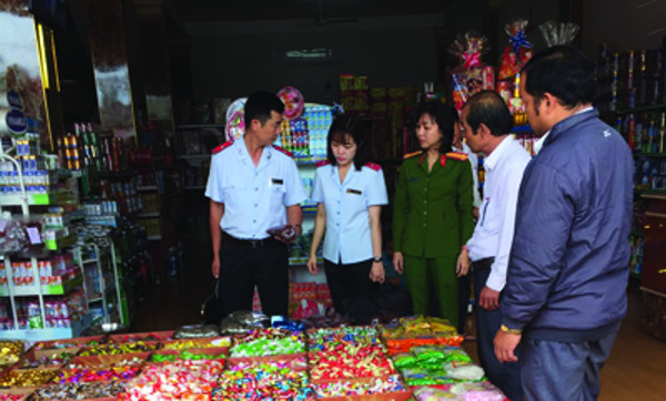 Thanh tra, kiểm tra liên ngành việc chấp hành các quy định của pháp luật về an toàn thực phẩm của các cơ sở sản xuất, kinh doanh thực phẩm trên địa bàn tỉnh Đắk Lắk trong dịp Tết Nguyên đán Tân Sửu 2021.